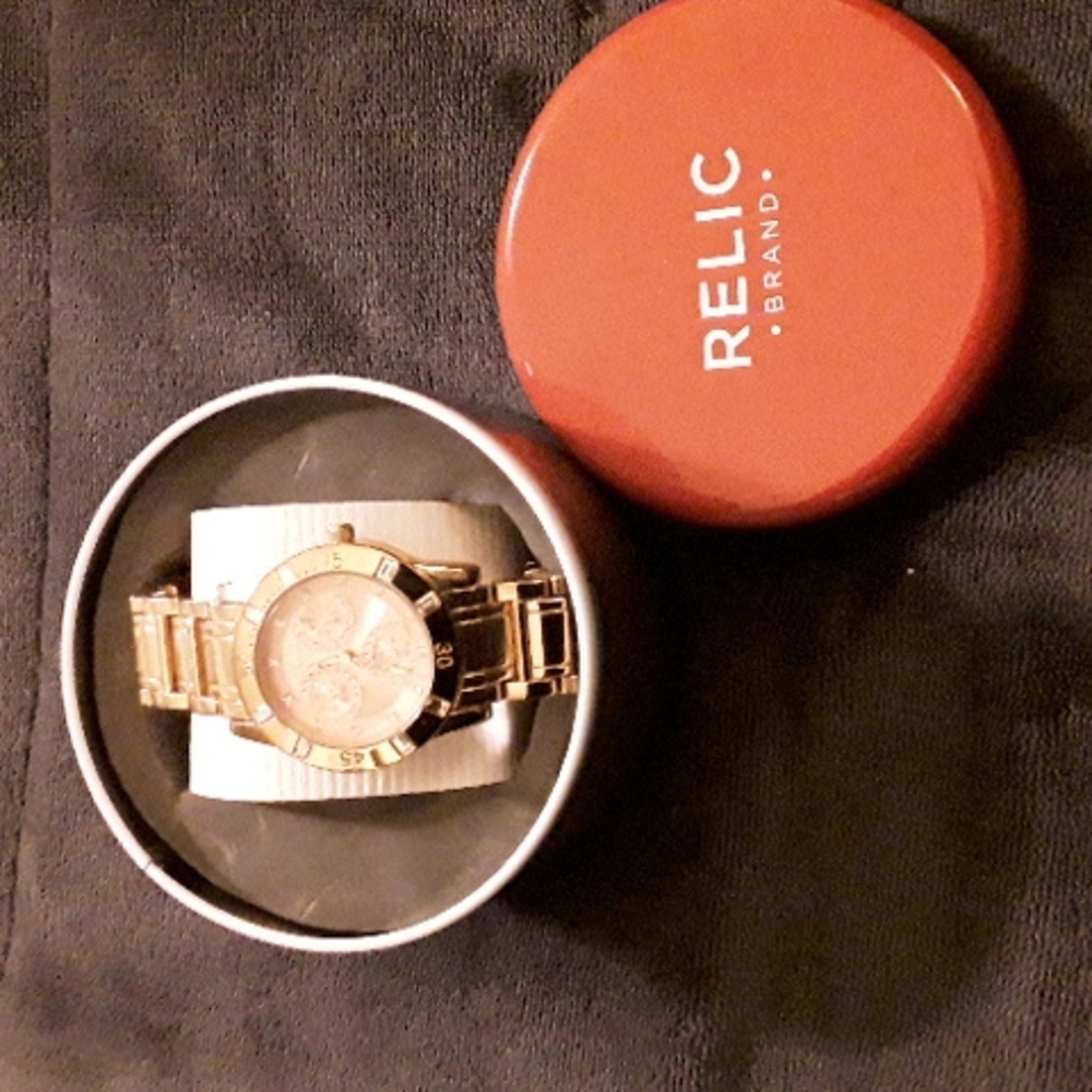 New Womens Relic Watch Rose Gold